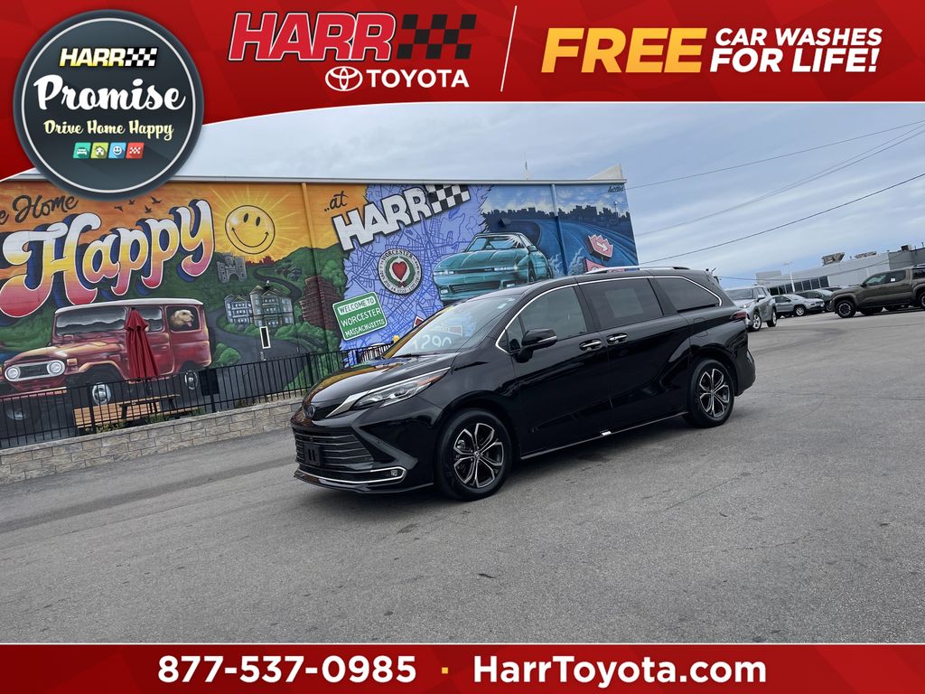 2025 Toyota Sienna Platinum 7-Passenger Hybrid AWD's photo