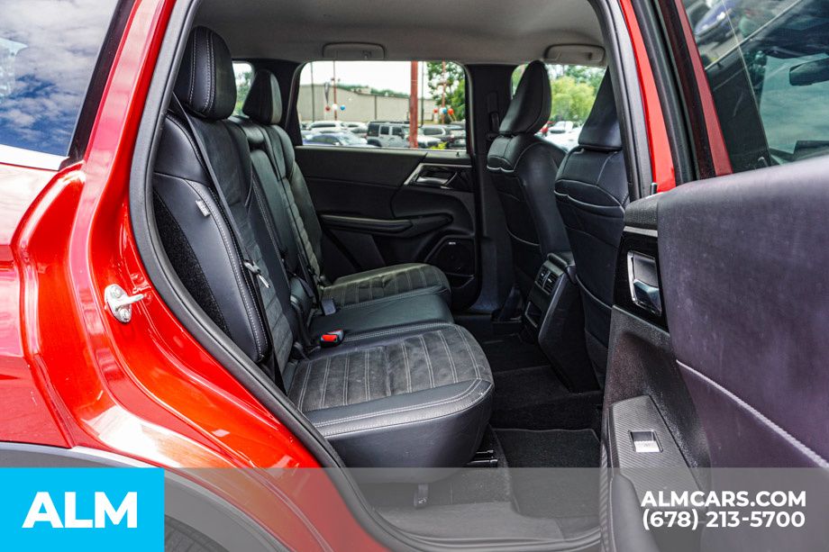 Used 2025 Red Mitsubishi SE image 24