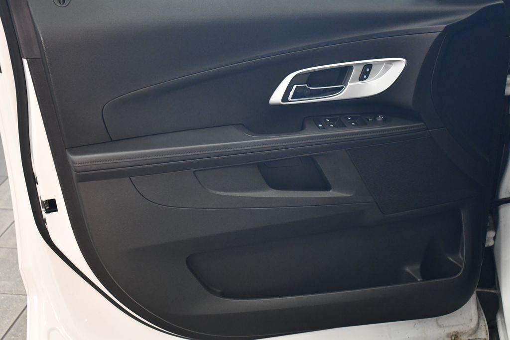Thumbnail: 2013 Chevrolet Equinox - 14