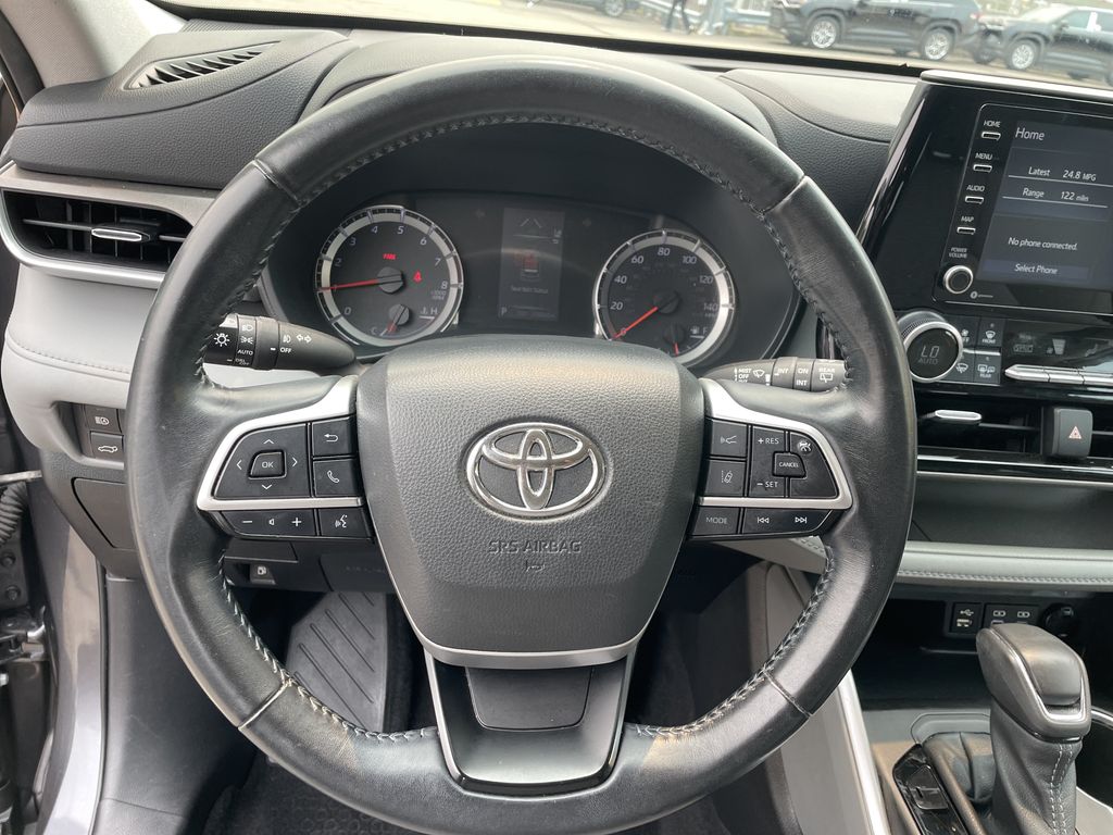 Used 2022 Toyota Highlander SUV