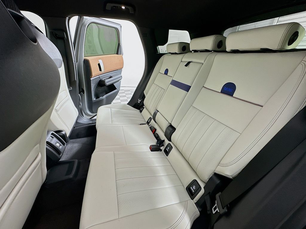 2025 MINI Cooper Countryman Base 17