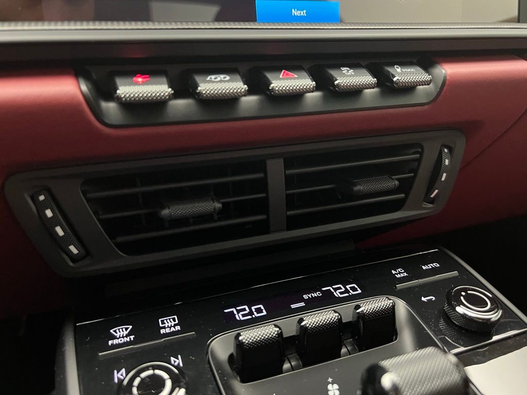 Thumbnail: 2025 Porsche 911 - 12