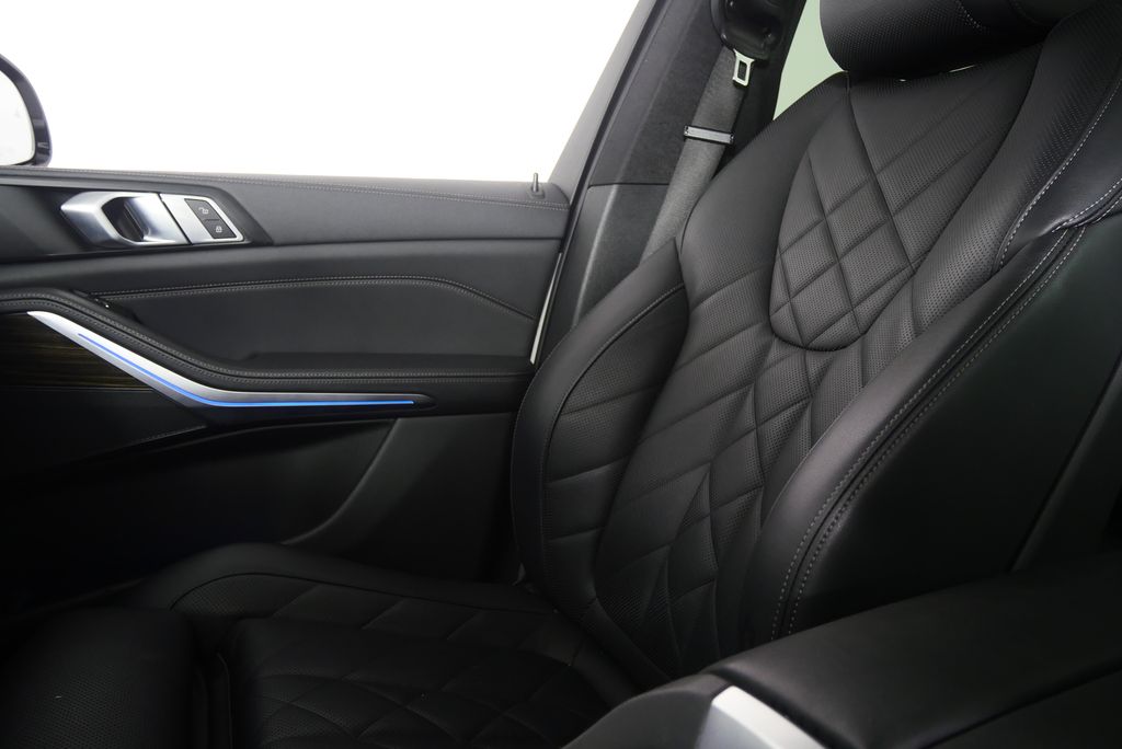 Thumbnail: 2023 BMW X5 - 25