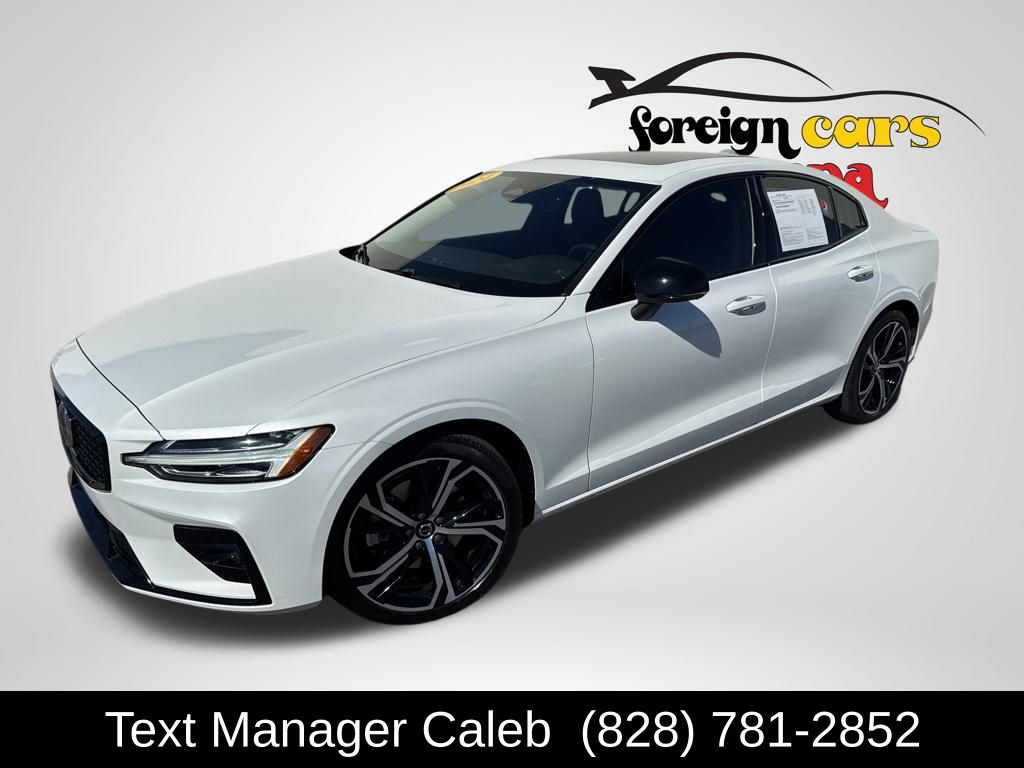 2024 Volvo S60 B5 Core Dark Theme AWD