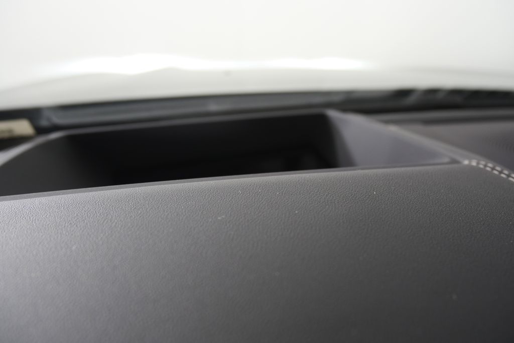 Thumbnail: 2026 BMW 8 Series - 16