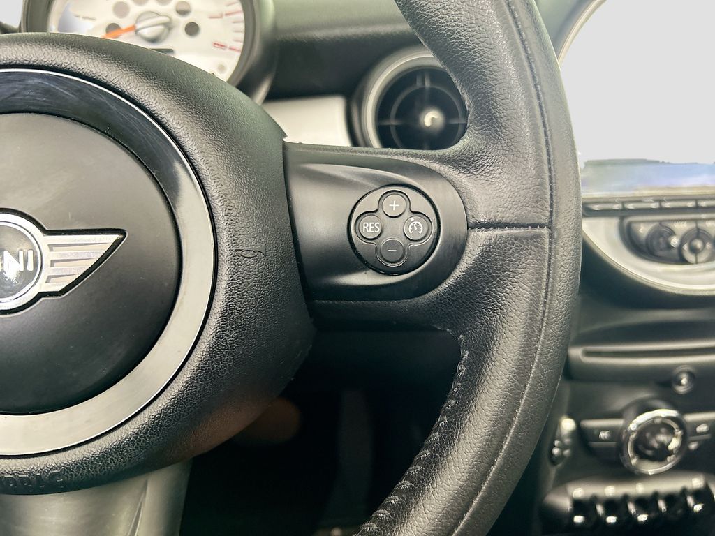 Thumbnail: 2013 MINI Cooper - 12