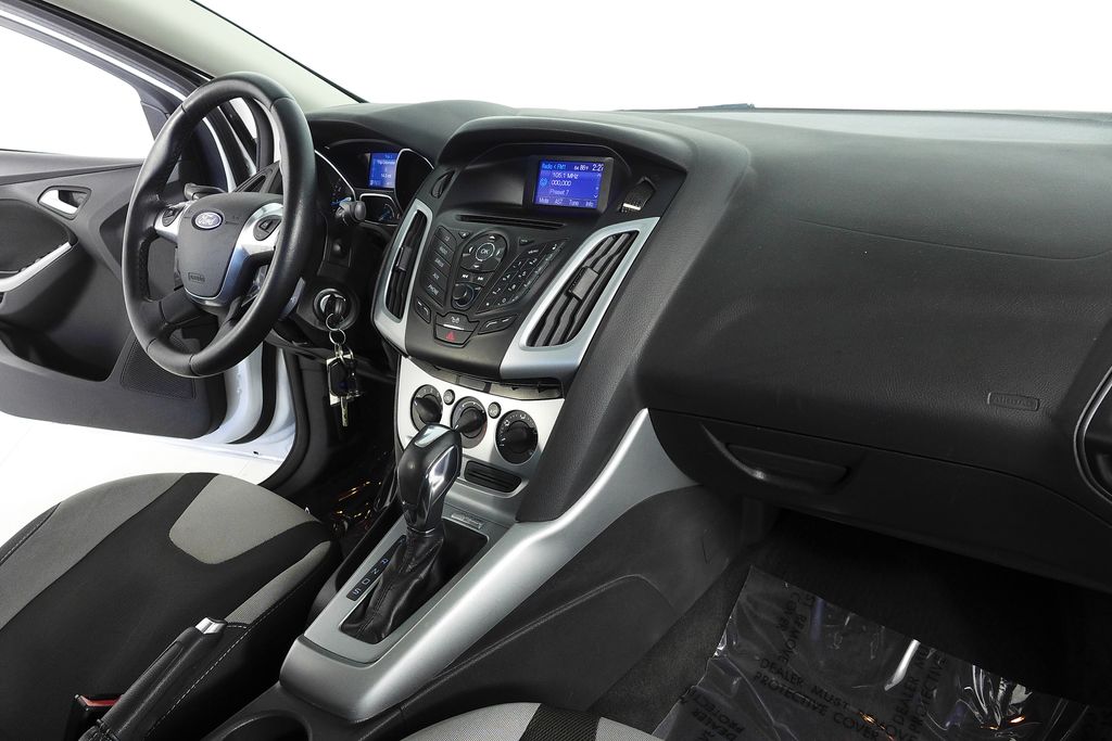 Thumbnail: 2012 Ford Focus - 13