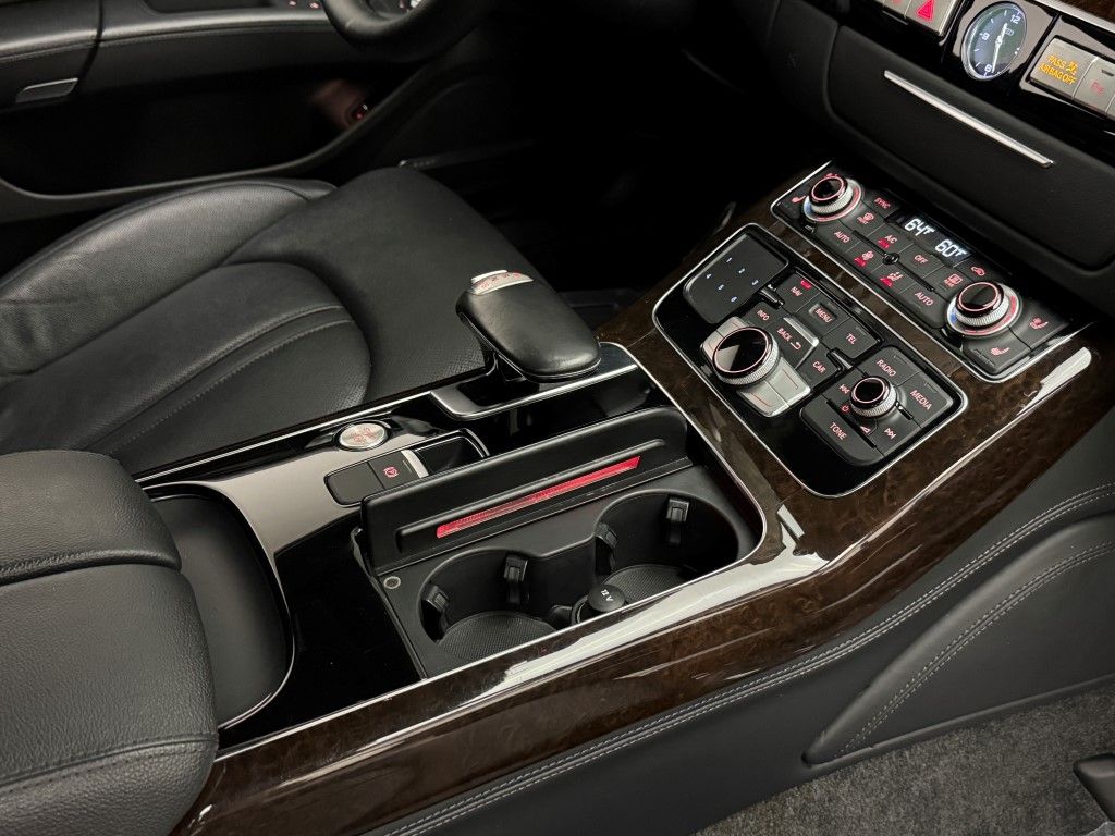 Thumbnail: 2017 Audi A8 - 18