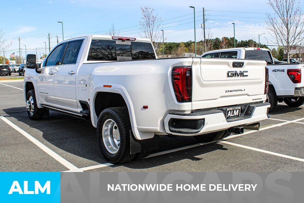 Used 2024 White GMC Denali Ultimate image 5