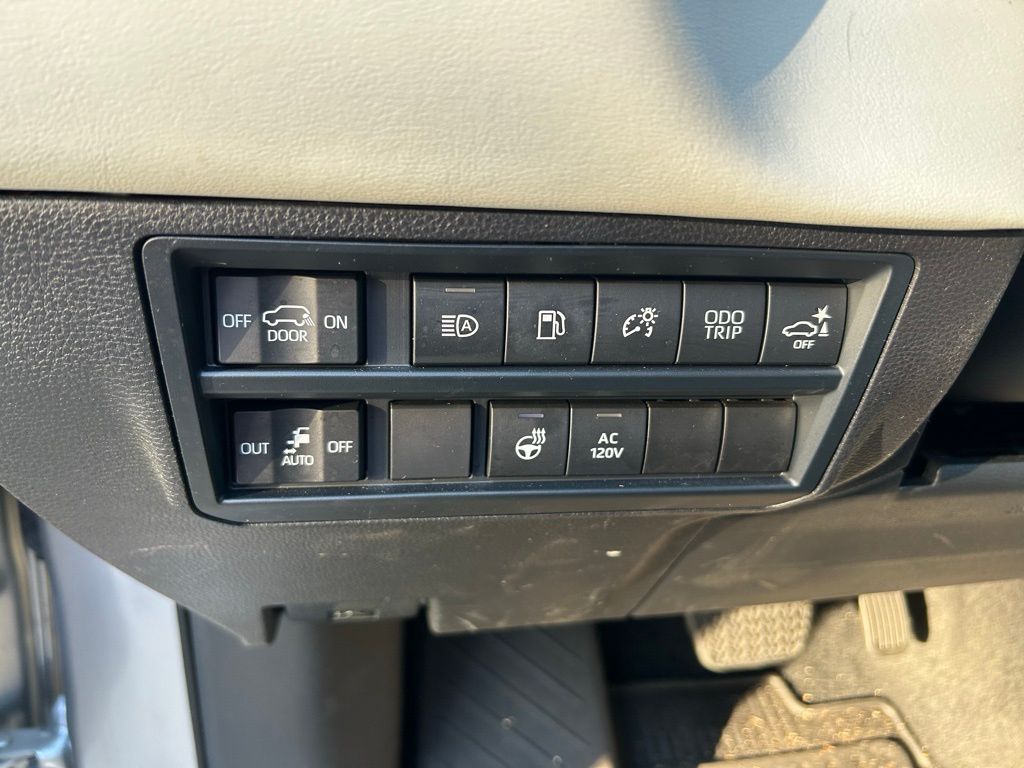 Thumbnail: 2024 Toyota Sequoia - 19