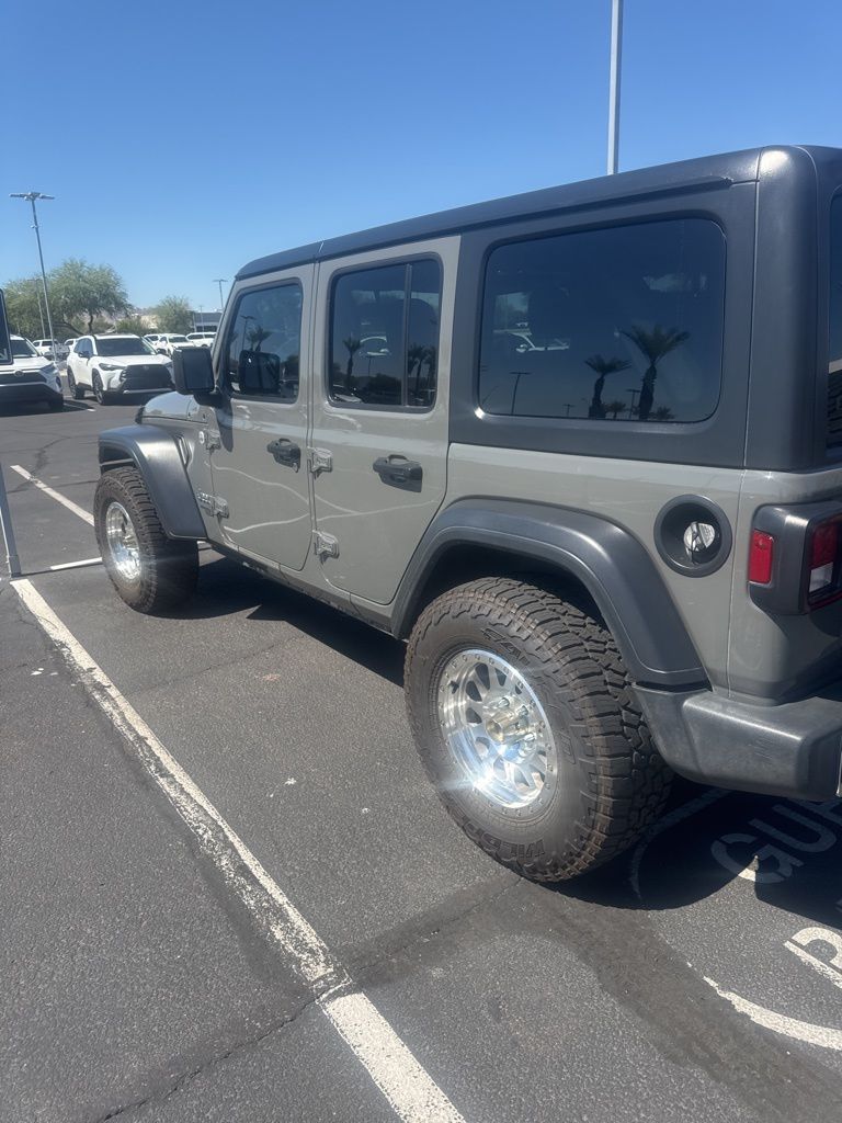 Thumbnail: 2019 Jeep Wrangler - 7