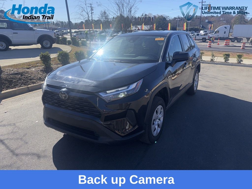 2024 Toyota RAV4 LE FWD