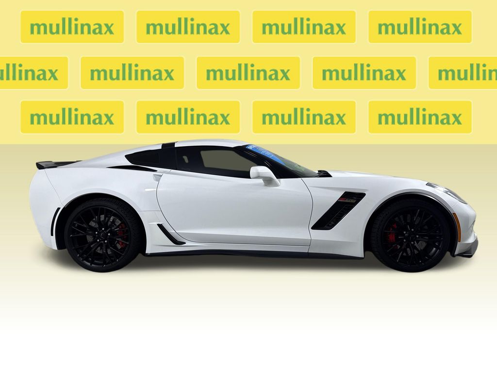 Used 2019 White Chevrolet Z06 image 2