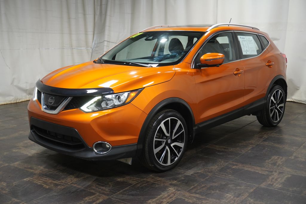Used 2017 Nissan Rogue Sport SL with VIN JN1BJ1CR7HW132402 for sale in New Castle, PA