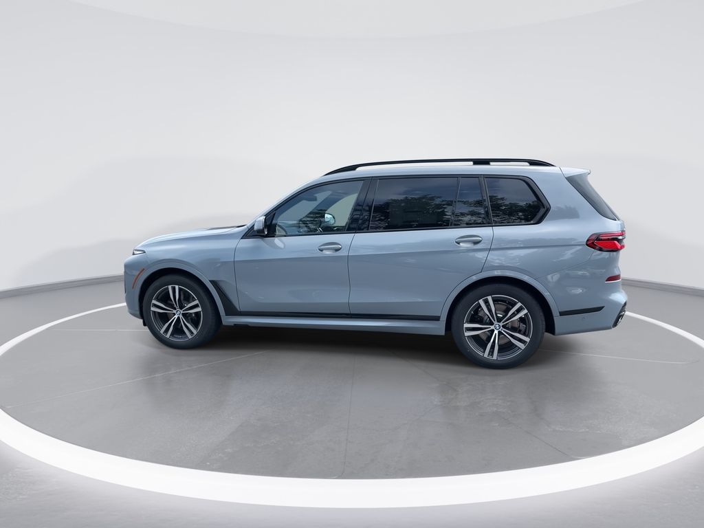 Thumbnail: 2026 BMW X7 - 5