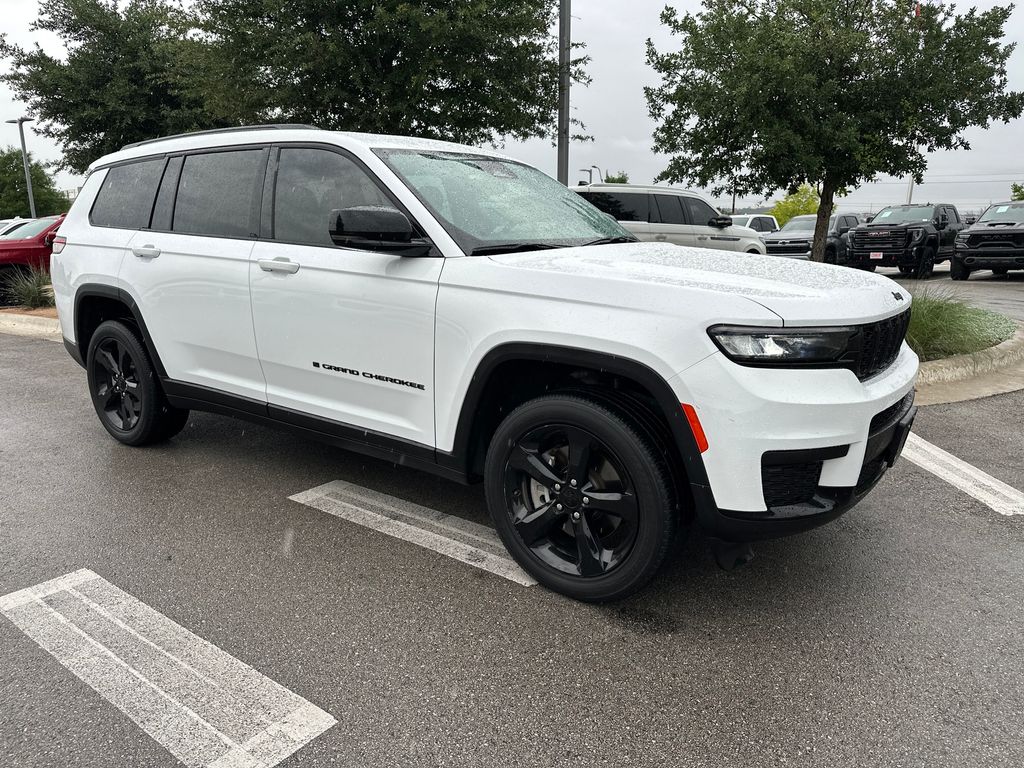 Bright White Clearcoat 2023 Jeep Grand Cherokee L Altitude RWD SUV / Crossover 4X2 8-Speed Automatic