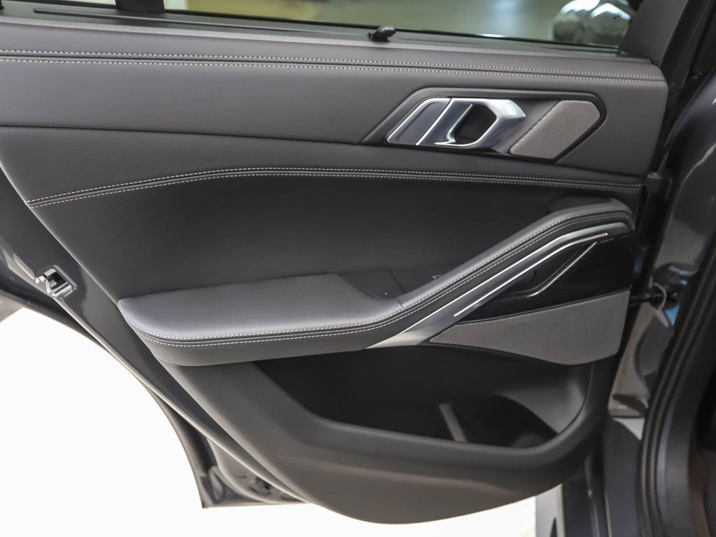 Thumbnail: 2026 BMW X6 - 19