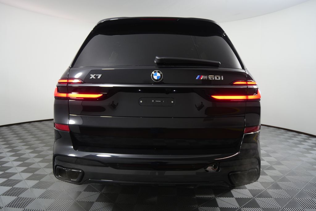 Thumbnail: 2026 BMW X7 - 4