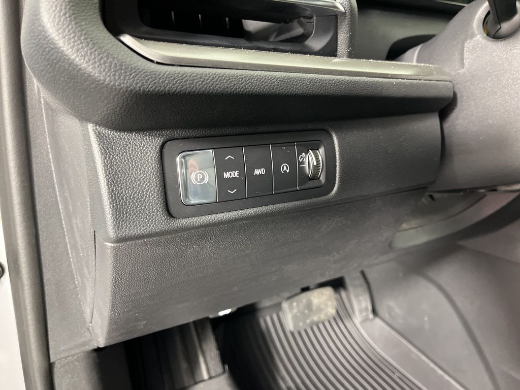 Thumbnail: 2026 Chevrolet Traverse - 27