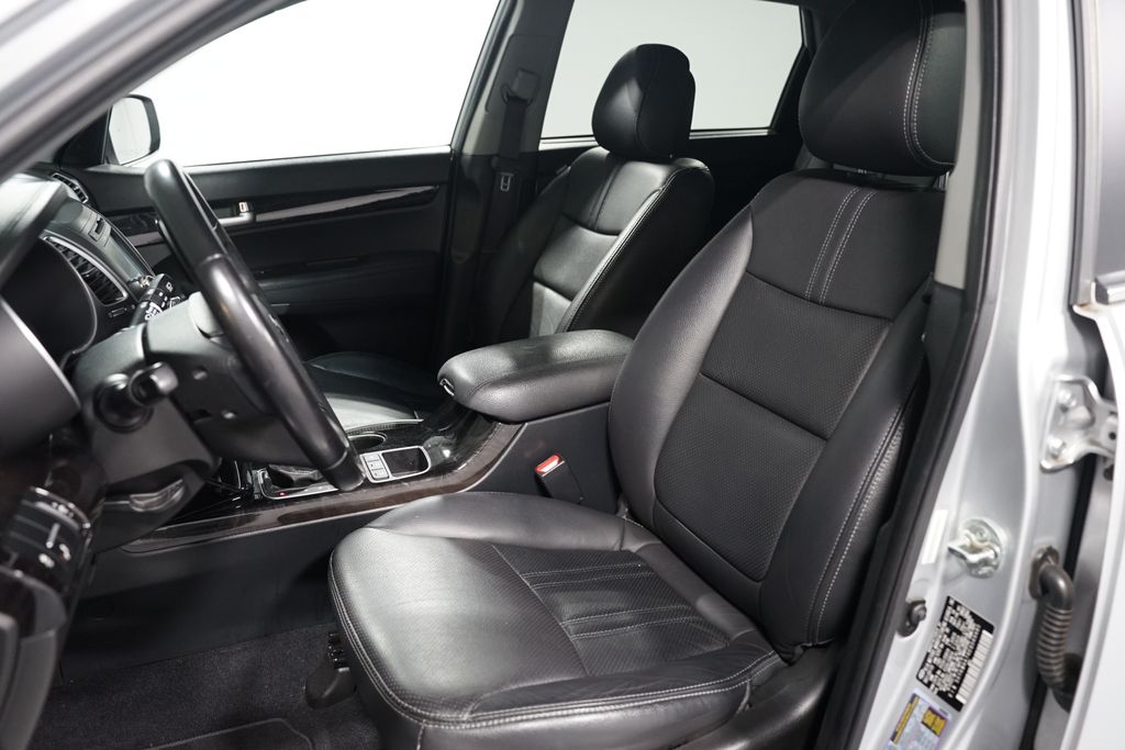 Thumbnail: 2014 Kia Sorento - 6