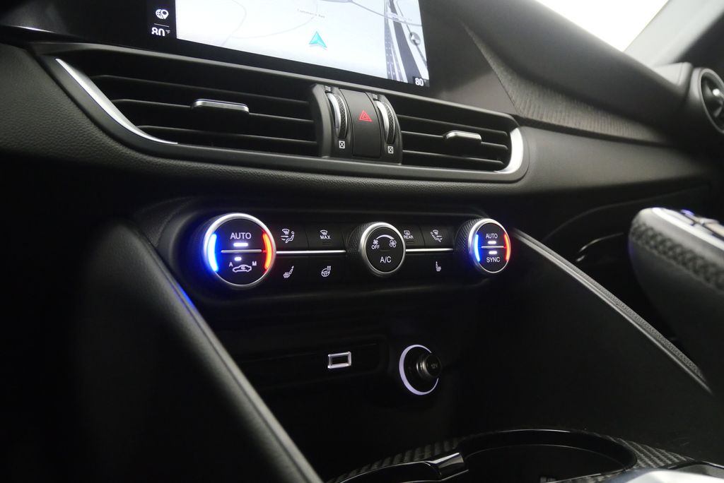 Thumbnail: 2024 Alfa Romeo Giulia - 29