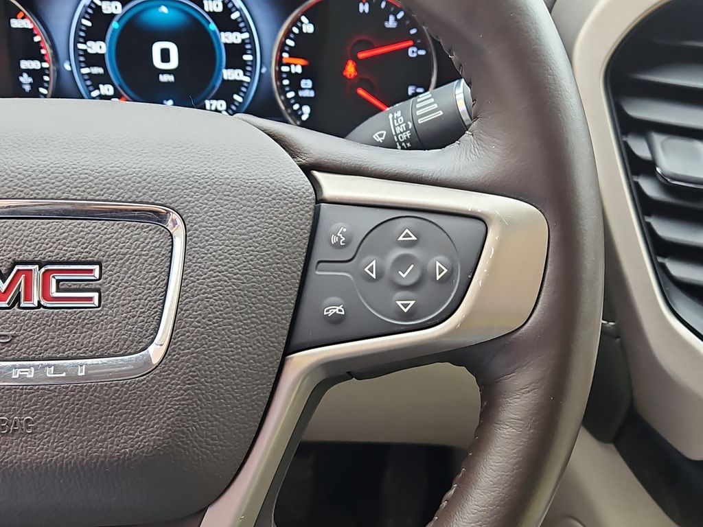 2017 GMC Acadia Denali photo
