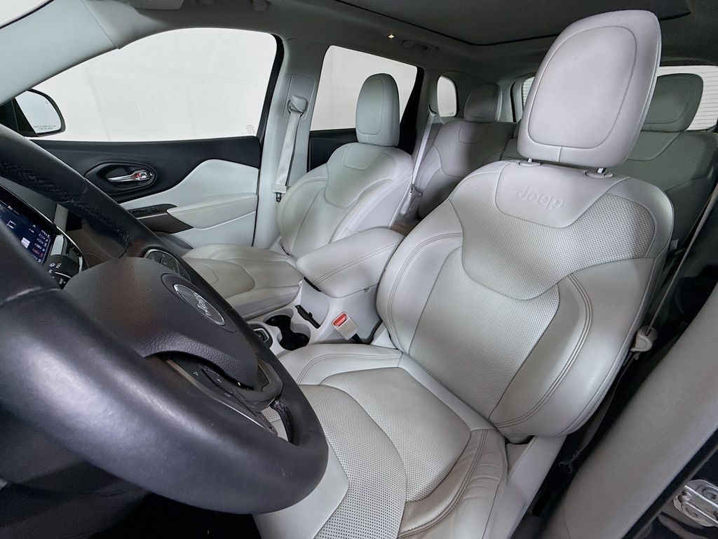 2019 Jeep Cherokee Limited Edition 20