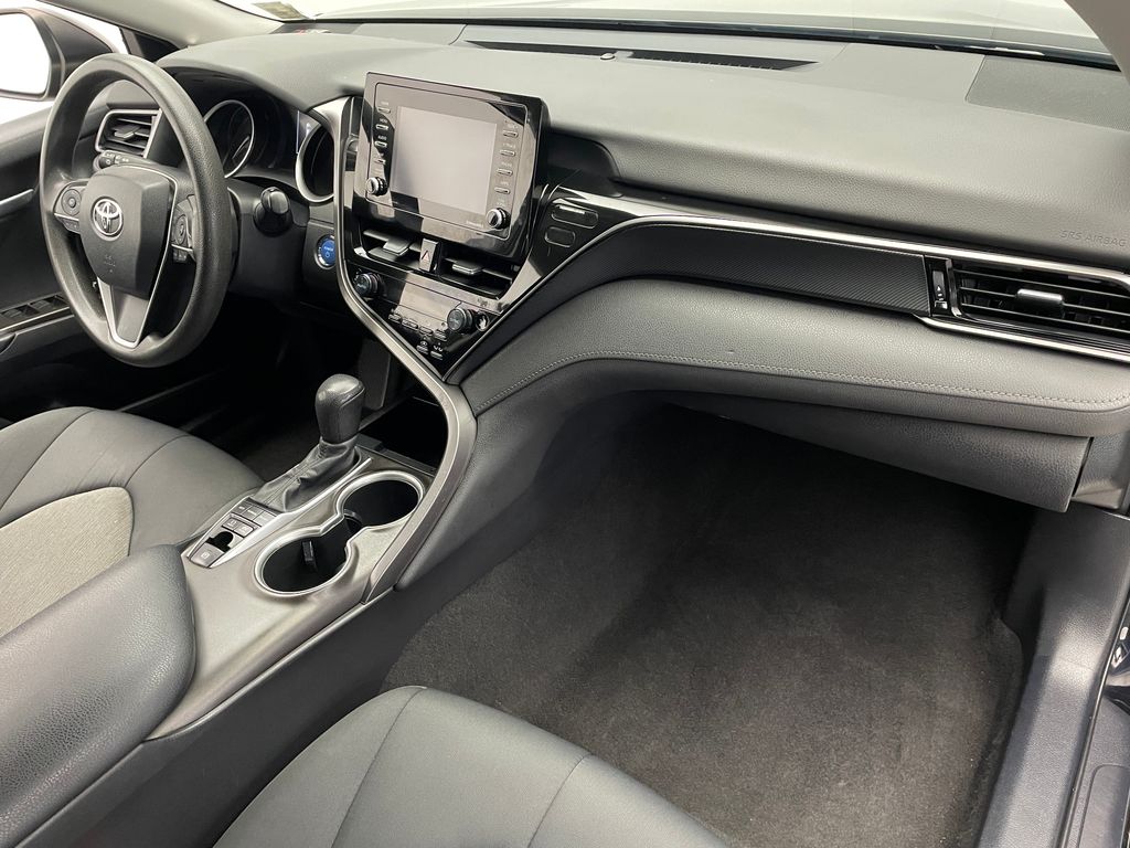 Thumbnail: 2021 Toyota Camry - 16