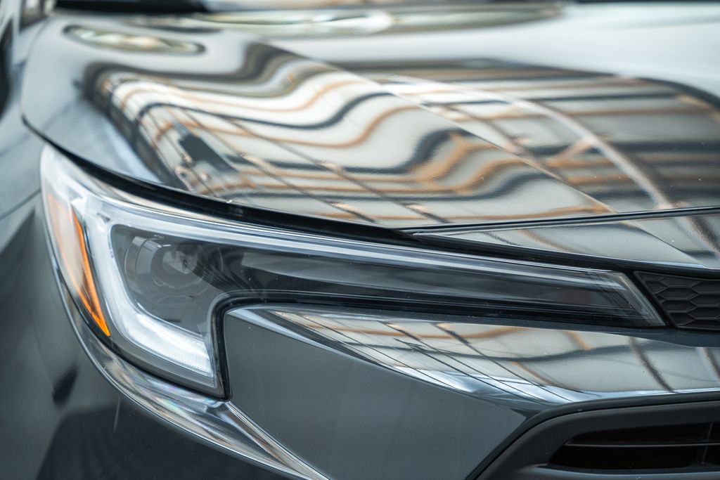 ToyotaCorolla Hybrid13