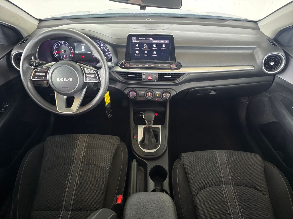 Thumbnail: 2024 Kia Forte - 7