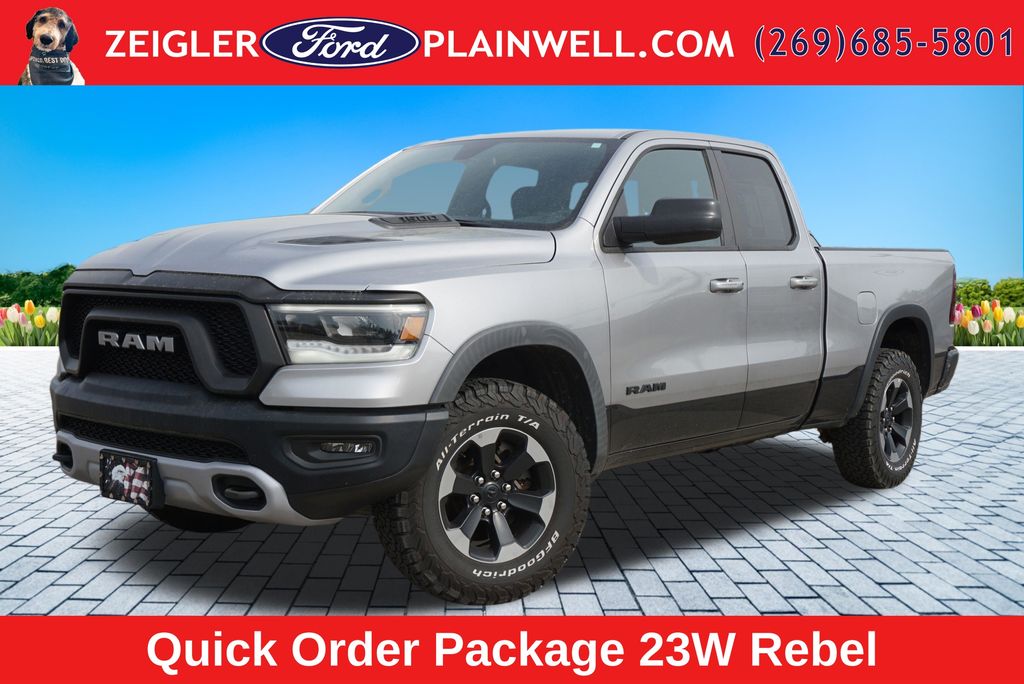 Billet Silver Metallic Clearcoat 2019 RAM 1500 Pickup Truck Four-Wheel Drive 8-Speed Automatic