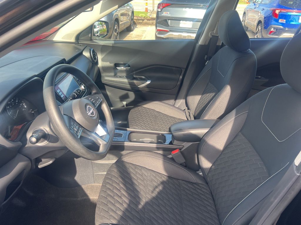 2022 Nissan Kicks SV photo