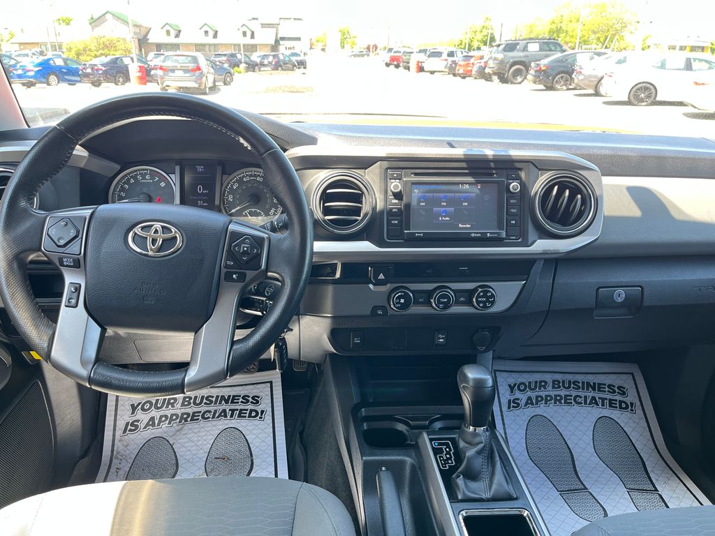 2017 Toyota Tacoma SR5 photo