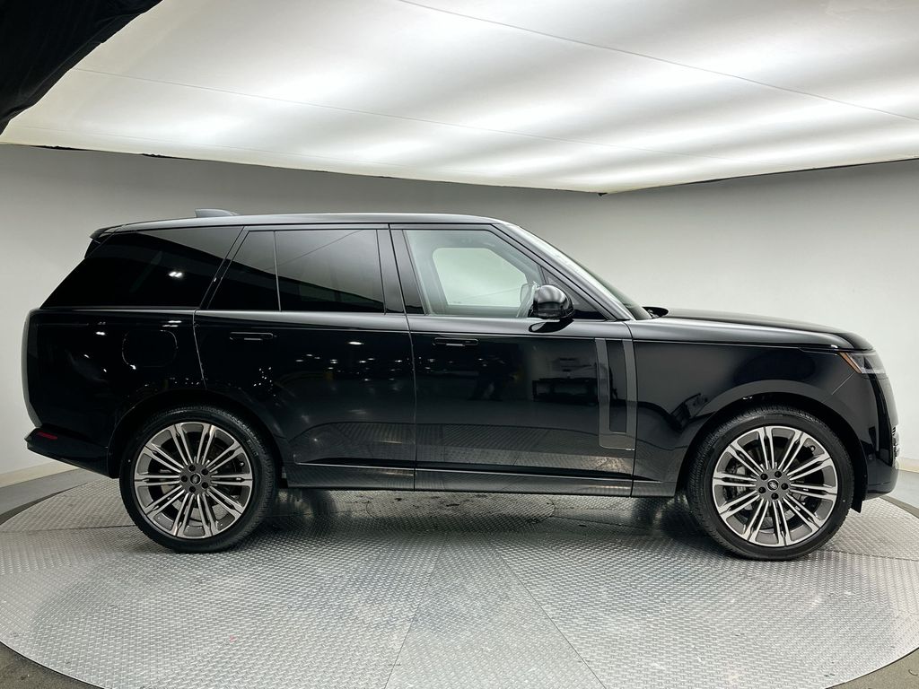 Thumbnail: 2025 Land Rover Range Rover - 4