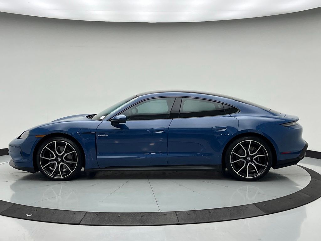 Thumbnail: 2025 Porsche Taycan - 2