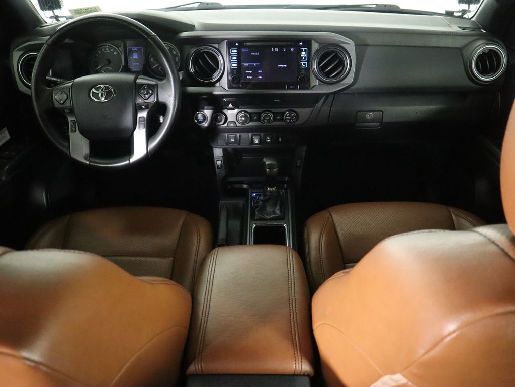 Thumbnail: 2019 Toyota Tacoma - 13