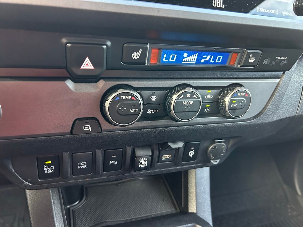 Thumbnail: 2022 Toyota Tacoma - 26
