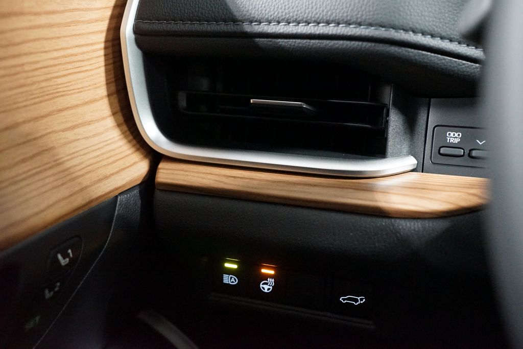 Thumbnail: 2026 Toyota Grand Highlander - 25