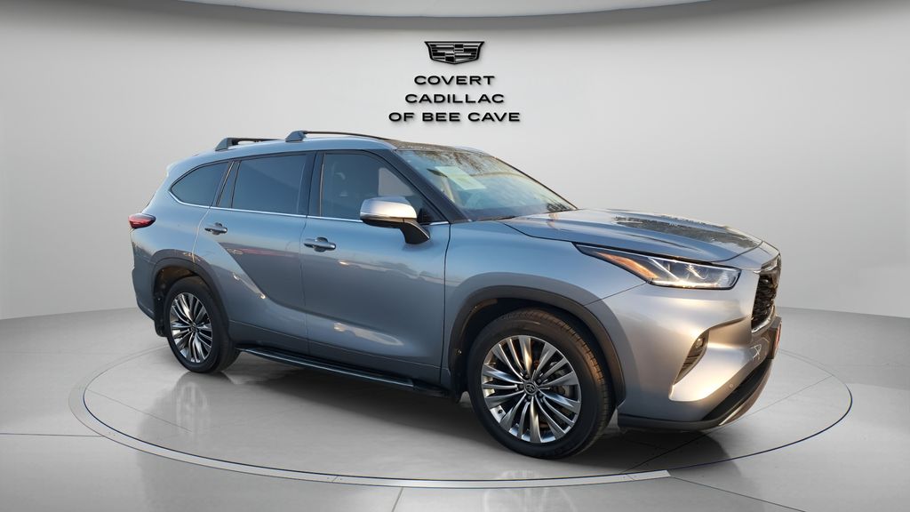 Used Car 2020 Toyota Highlander  Platinum For Sale Under $35,000 In Austin, Texas