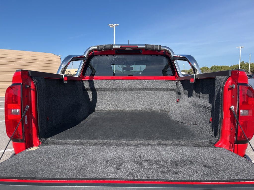 Thumbnail: 2015 Chevrolet Colorado - 9