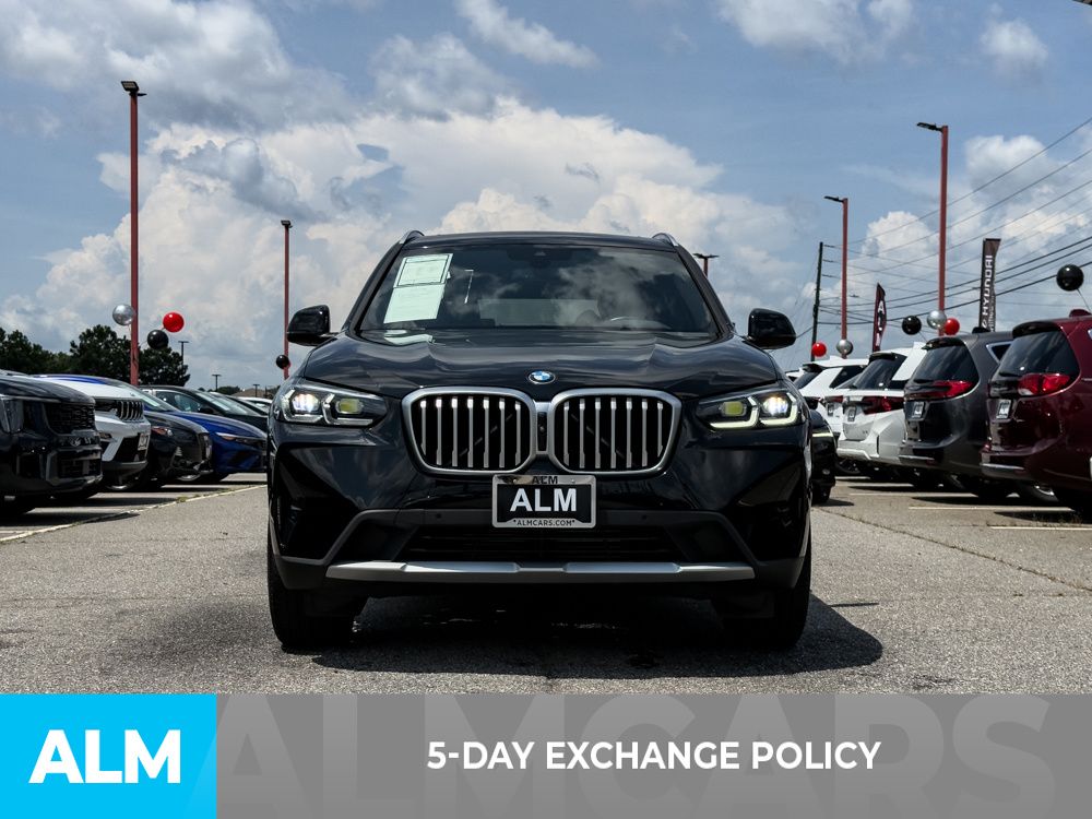 Used 2024 Black BMW sDrive30i image 3
