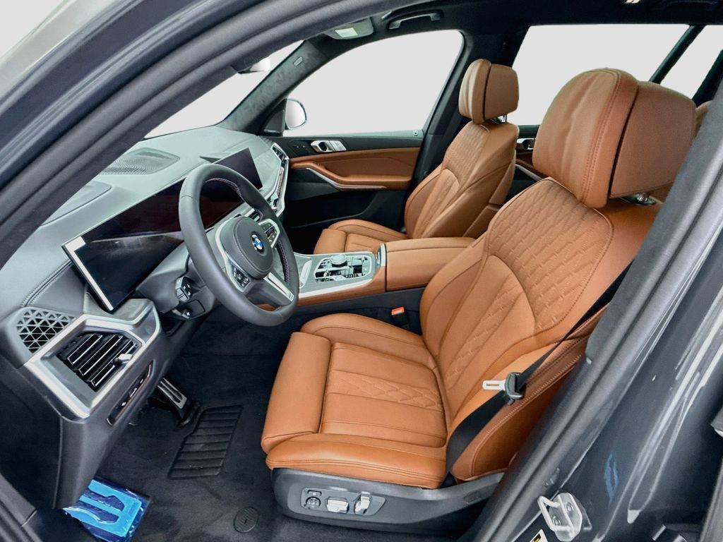 Thumbnail: 2027 BMW X7 - 18