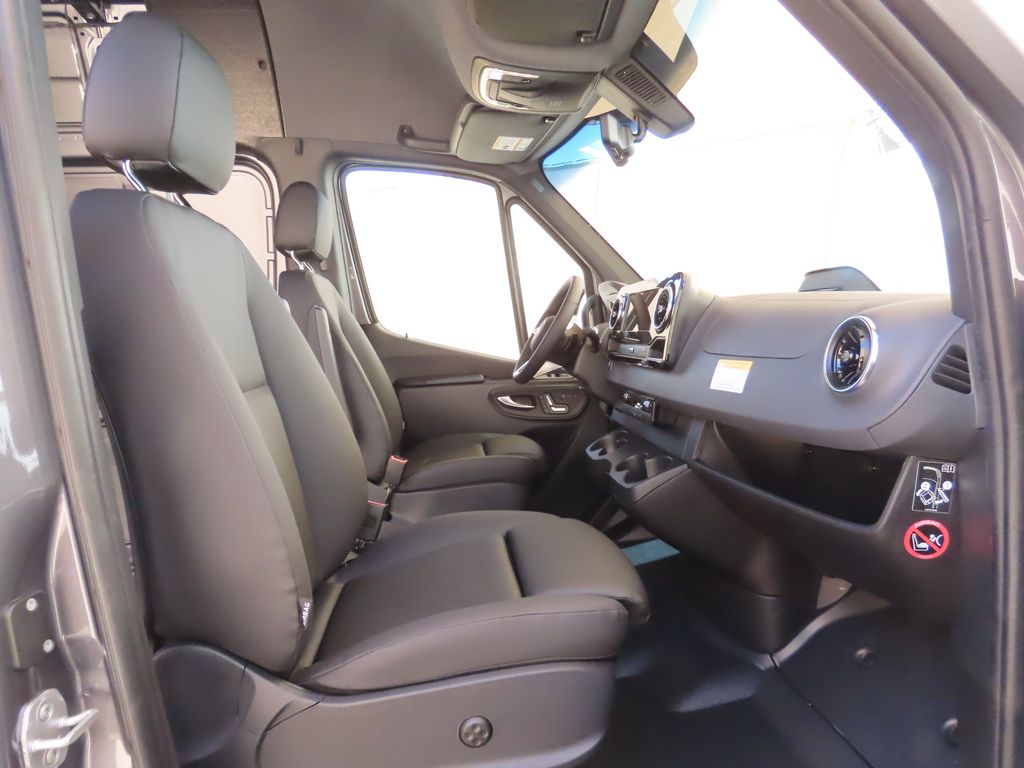 Thumbnail: 2026 Mercedes-Benz Sprinter - 20