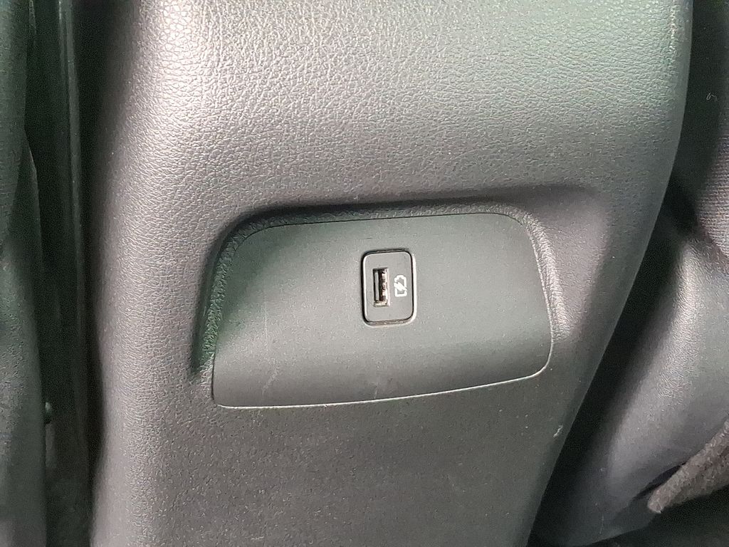 Thumbnail: 2020 Nissan Sentra - 11