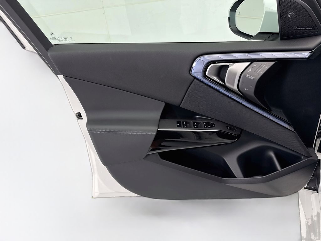 Thumbnail: 2026 BMW X3 - 23