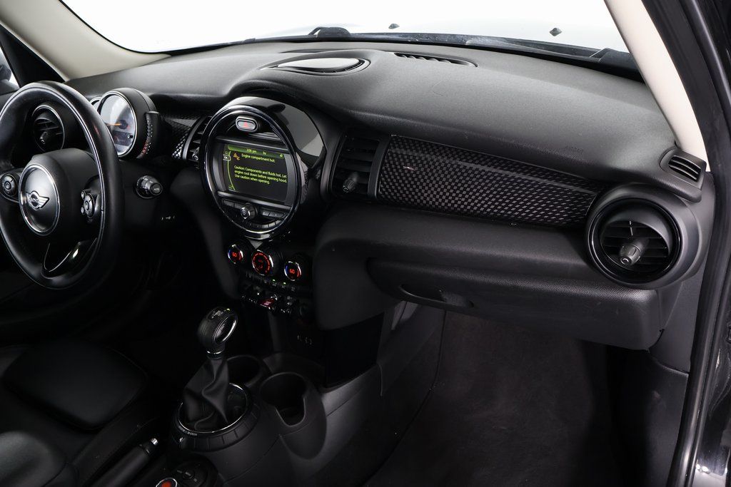 Thumbnail: 2016 MINI Cooper - 9