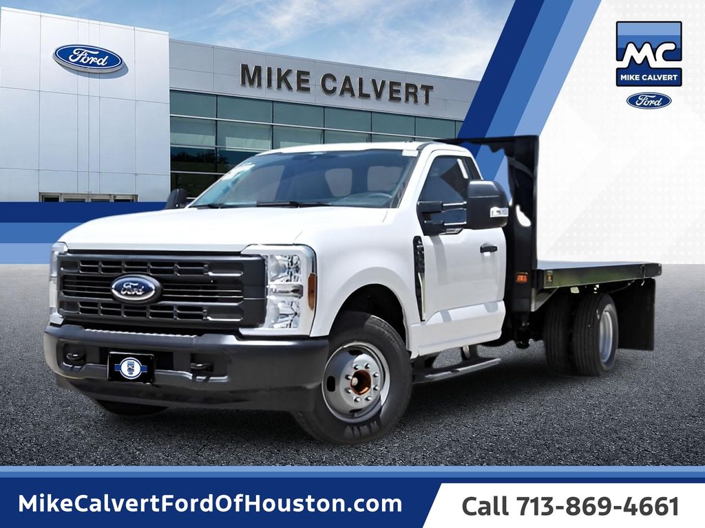 Oxford White 2026 Ford F-350 Super Duty Chassis Pickup Truck 4X2 Automatic