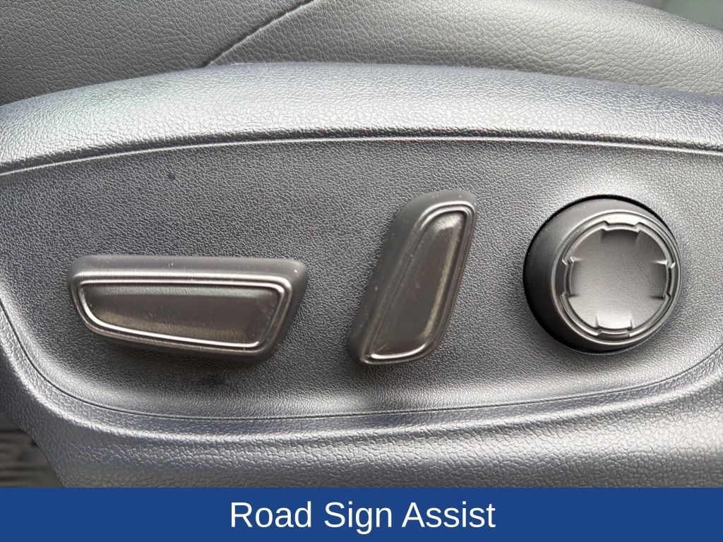 2024 Toyota Tacoma Hybrid Limited 4WD