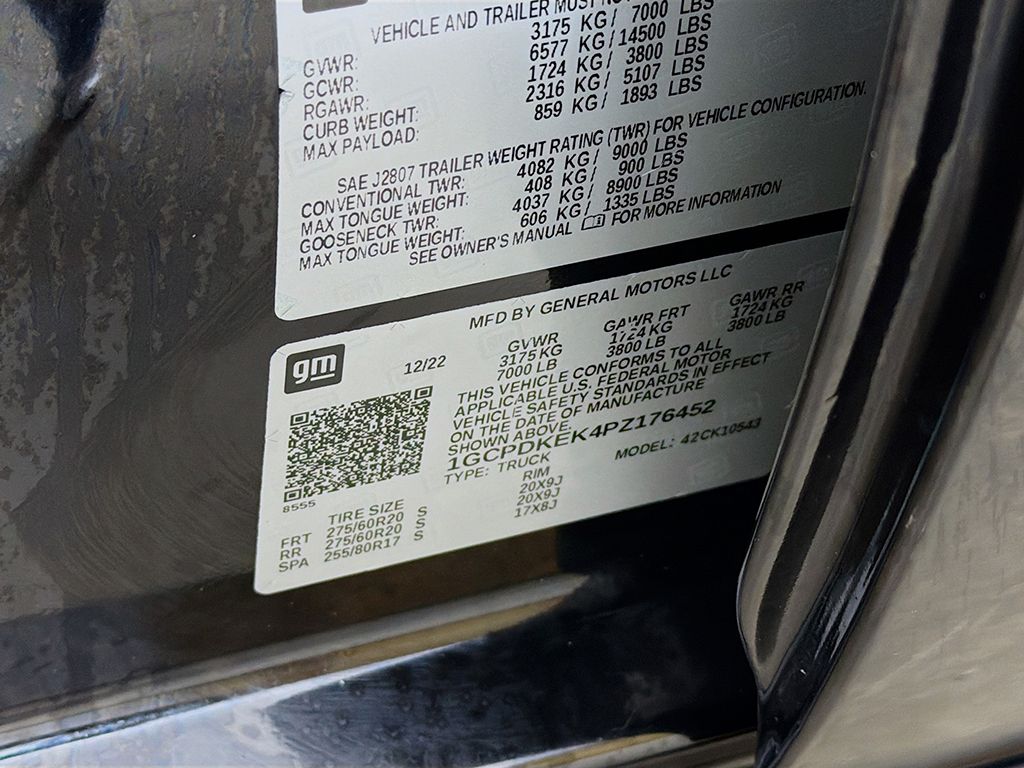 Used 2023 Black Chevrolet LT image 40