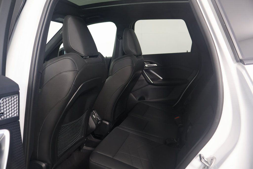 Thumbnail: 2023 BMW X1 - 11